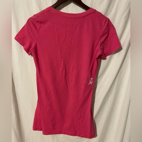 FOX VNECK SIZE SMALL - Picture 2 of 2